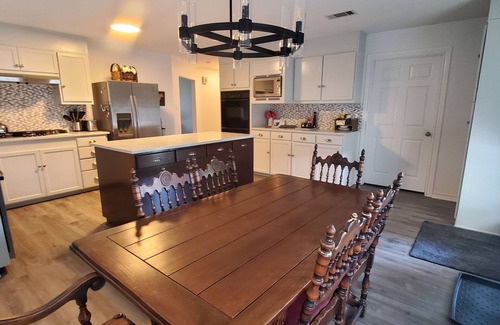 Morgan House | 3BR home@Lake Whitney, 2 mins to boat ramps and parks