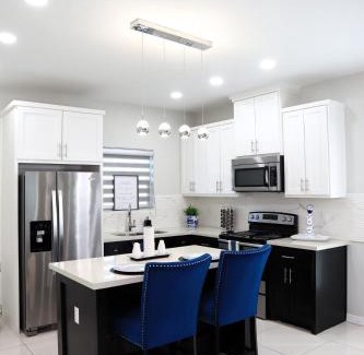 Edinburg Apartment | 3BR Home Located In Uptown Edinburg