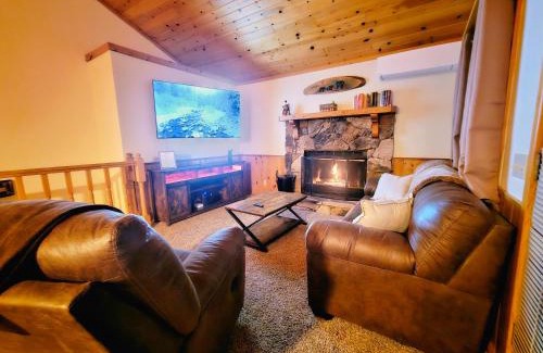 Big Bear Lake House | 3BR Home w Game Room by The Village, Lake & Summit