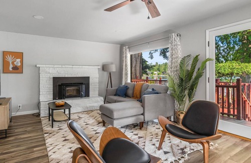 Maple Heights-Lake Desire House | 3BR House in Renton - Three Bedroom House, Sleeps 6