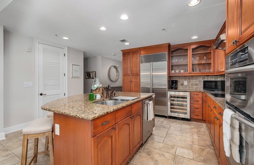 Palm Coast Condo | 3BR l Pool | Family & Corporate Travel | Sleeps 6 PETS OK!