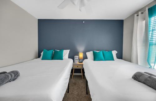 Pleasant Valley Apartment | 3BR Luxe Oasis near Downtown, Pool, Gym, Bball Crt