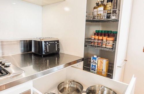 Darling Point Apartment | 3BR Penthouse Harbour Bridge Views - Darling Point, Sydney