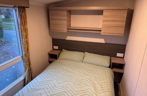 Skegness Cabin | 3BR-Sleeps6-Parking-Pool-NearBeach&Skegness