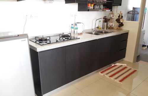 Presint 15 Condo | 3BR2B Homestay with pool view, 2 Free parking,Free Gym Access