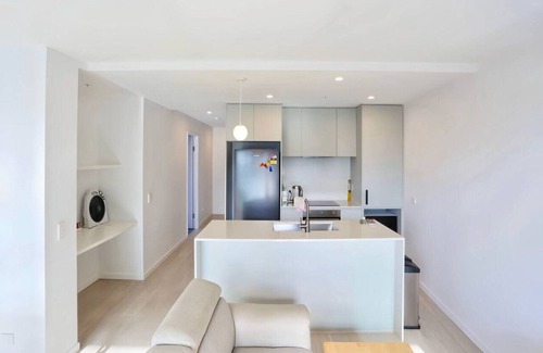 Reid Apartment | 3BRs Apt with Mountain Views | Heart of Canberra