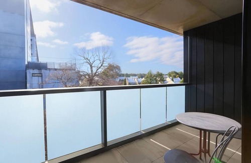 Reid Apartment | 3BRs Apt with Mountain Views | Heart of Canberra