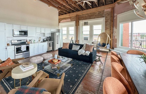 Honey Grove House | 3E Sunrise View