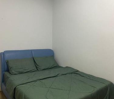Kuching Apartment | 3R Balcony & WiFi Haven
