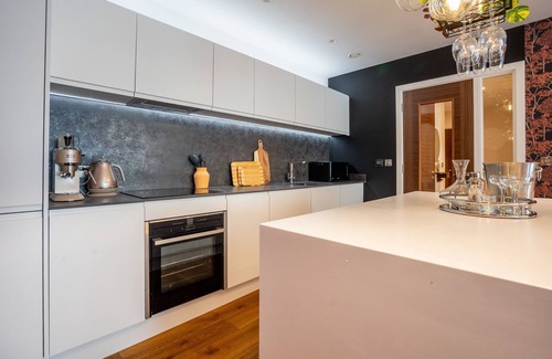 York Apartment | 3Ten @ Ryedale House - a premium stay that sleeps 4 guests in 2 bedrooms