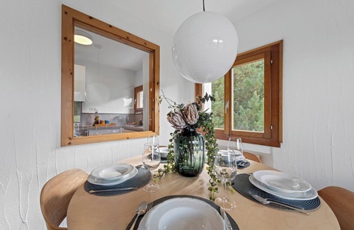 Surlej Apartment | 4 1/2 - room apartment on the first floor, entrance with small wardrobe, living