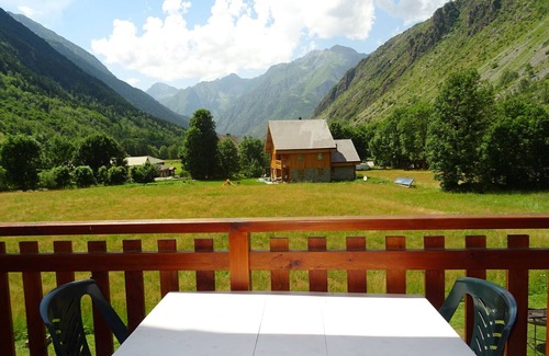 La Chapelle-en-Valgodemard Apartment | 4/6 person duplex apartment in chalet, balcony, swimming pool