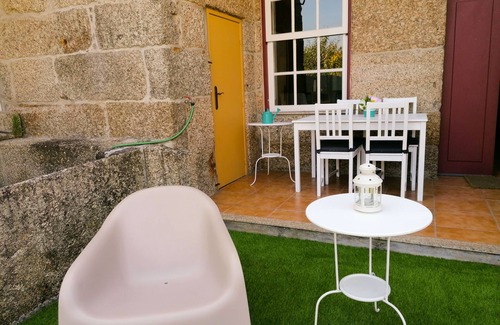 Oliveira do Castelo Apartment | 4-As 1 Bedroom R/C Apartment with Terrace
