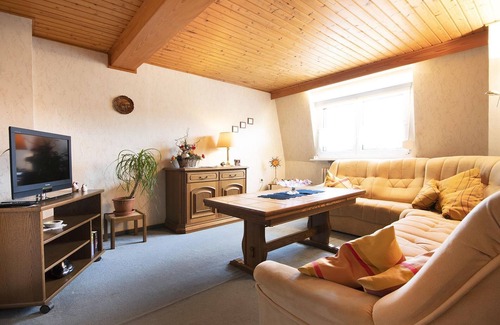 Punderich Apartment | 4-bed apartment Marienburg - Kühn, Ingrid