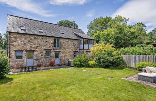 Abergavenny House | 4 Bed in Abergavenny 90003