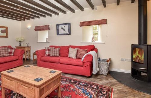 Chathill House | 4 Bed in Beadnell 83469