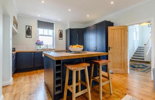 Bexhill-on-Sea House | 4 Bed in Bexhill on Sea 77602