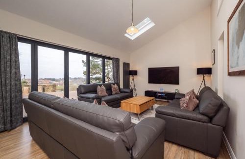 Cromer House | 4 Bed in Cromer 82588