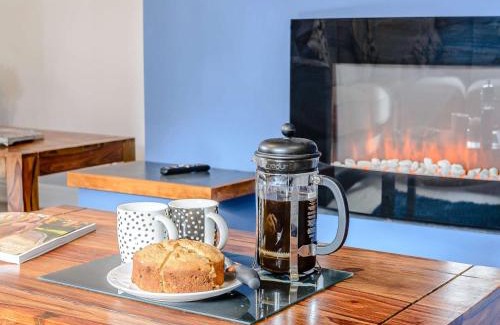 Gellilydan House | 4 Bed in Porthmadog 81060