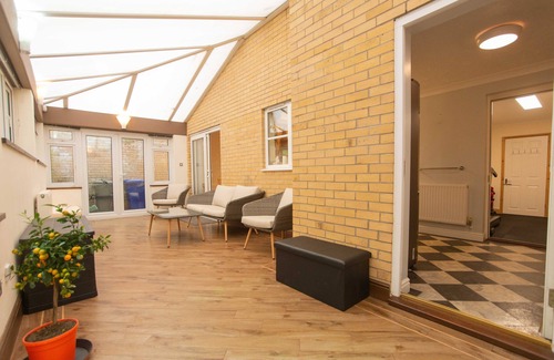 Brandon House | 4 bedroom, 2.5 bath furnished house with 96-jet spa, adjacent to Thetford Forest