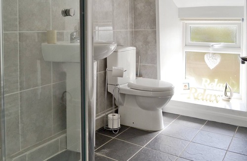 Llanfachraeth Cottage | 4 bedroom accommodation in near Holyhead, Isle of Anglesey