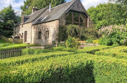 Crieff Cottage | 4 bedroom accommodation in Crieff