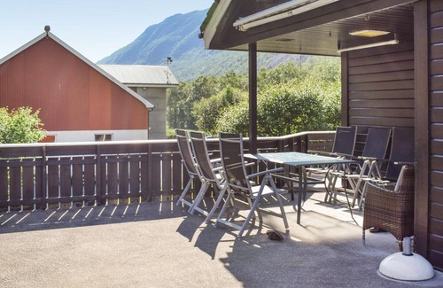 Gjesdal House | 4 bedroom accommodation in Dirdal