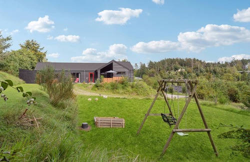 Femmøller House | 4 bedroom awesome home in Ebeltoft