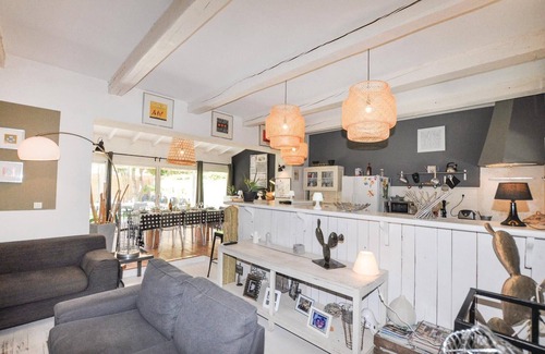 Malard House | 4 bedroom awesome home in Narbonne