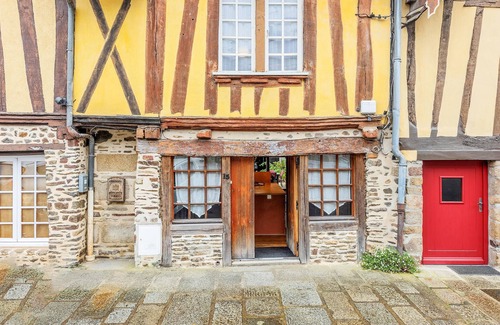 Montaubert - Rille - Saint-Sulpice House | 4 bedroom beautiful home in Fougères