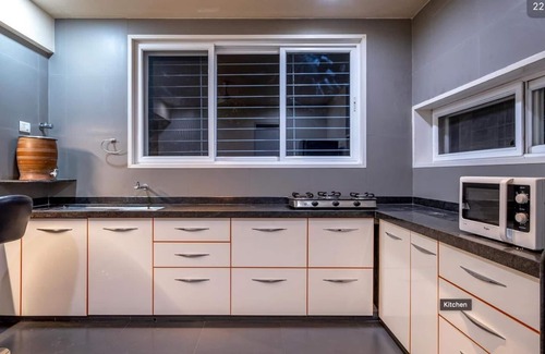 Bhugaon House | 4-bedroom bungalow in welcoming Pune with WiFi, AC
