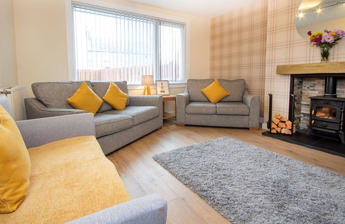 Brora Cottage | 4-Bedroom Cottage Situated on Edge of the Seaside Village of Brora