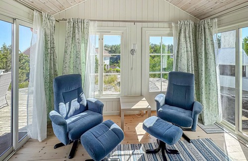 Tvedestrand House | 4 bedroom cozy home in Gjeving