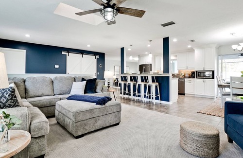 Sarasota House | 4-Bedroom Dog-Friendly Home, Just 13 Miles from Siesta Key Beach! Private Pool