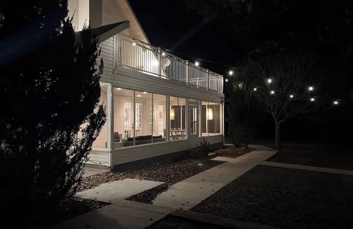 Paradise House | 4 Bedroom Farmhouse on Private 148 acres with 5 Ponds