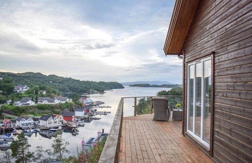 Sveio House | 4 bedroom gorgeous home in Auklandshamn