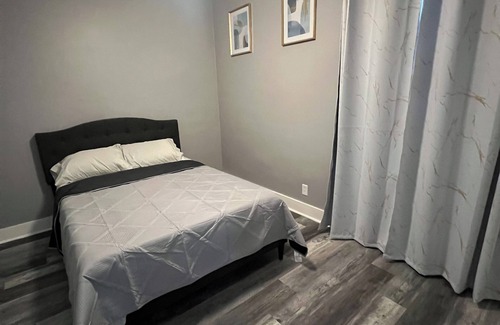 Old Brooklyn House | 4-bedroom home away from home in the heart of Cleveland