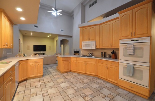 Page House | 4 Bedroom Home by Lake Powell, Antelope Canyon and Horseshoe Bend with Pool!
