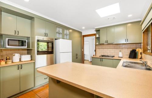 Belmont House | 4 Bedroom home by Short & Long Stays
