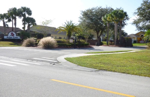 Crescent Lakes House | 4 Bedroom Home in Gated Area on the Lake withSolar Heated Large Pool with Spa