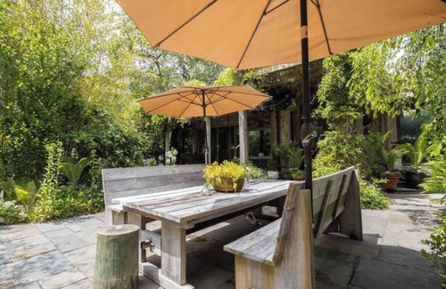 Haversham House | 4-bedroom house in Shelter Harbor w/private access to pristine Weekapaug Beach