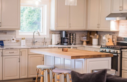 Suttons Bay House | 4-bedroom house in charming Suttons Bay