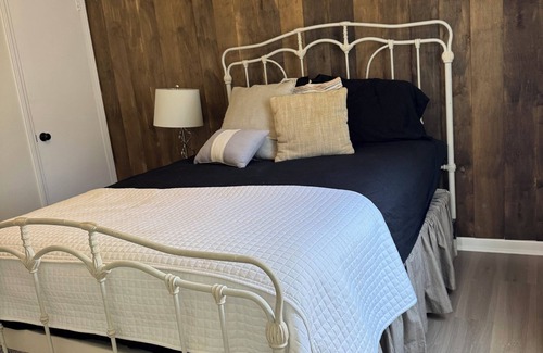 Travelers Rest House | 4-bedroom house in lovely Travelers Rest minutes from the Swamp Rabbit Trail.