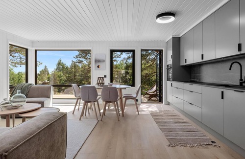 Risor House | 4 bedroom lovely home in Risør