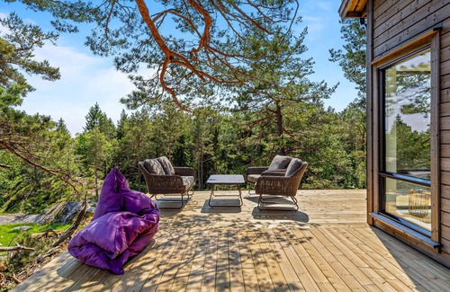 Risor House | 4 bedroom lovely home in Risør