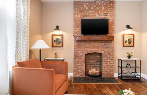 Brewery District House | 4 Bedroom Luxe home in Brewery District