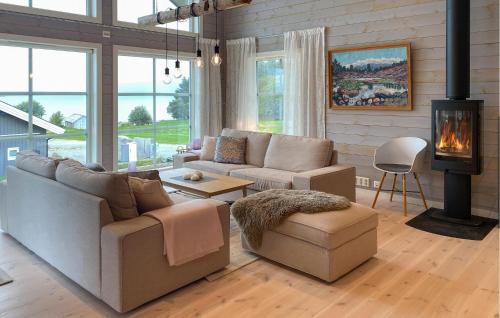Haram House | 4 Bedroom Nice Home In Hildre