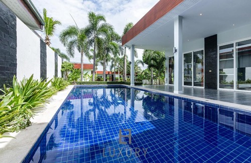 Hua Hin Villa | 4 Bedroom Resort Pool Villa - G208