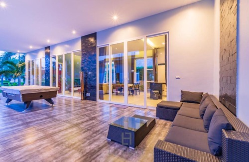 Hua Hin Villa | 4 Bedroom Resort Pool Villa - G208