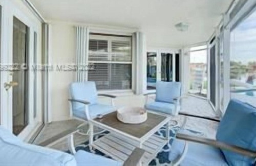 Davie Apartment | 4 Bedroom Single family 437918 by Houzlet